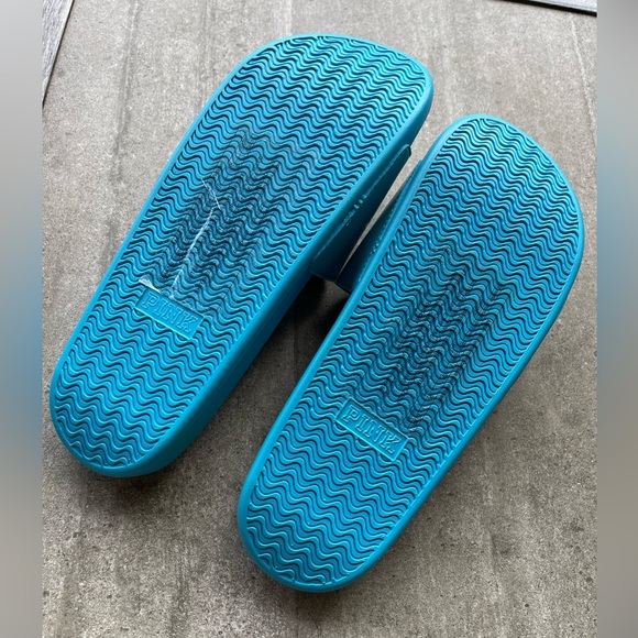 NEW Large VS PINK Slides in Blue Script Logo - Picture 4 of 9